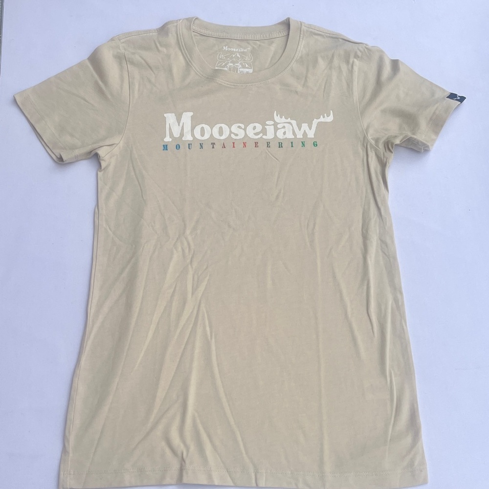 Moosejaw T-Shirt Women’s Short Sleeve Crew Neck Graphic Outdoorsy Logo Print